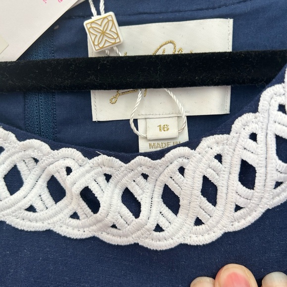 Lilly Pulitzer Sadie Romper Low Tied Navy Size 16 NWT - Picture 3 of 4